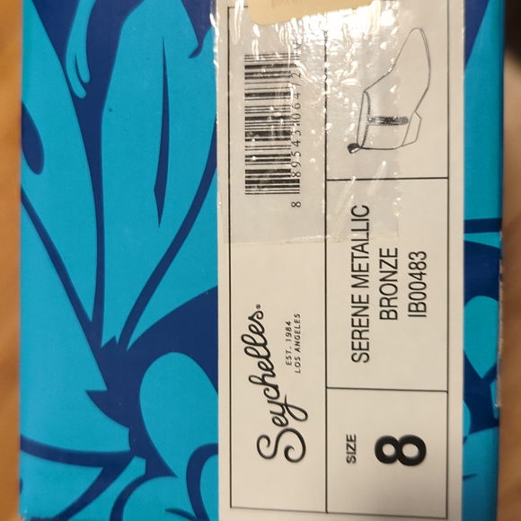 Size 8 Seychelles metallic glitter booties with zipper - Picture 5 of 5